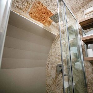 camera%20da%20letto%20con%20caratteristico%20bagno%20in%20b&b%20mestmicheÌ%20di%20via%20ciclopi%20in%20polignano%20a%20mare.jpeg camera%20da%20letto%20con%20caratteristico%20bagno%20in%20b&b%20mestmicheÌ%20di%20via%20ciclopi%20in%20polignano%20a%20mare.jpeg