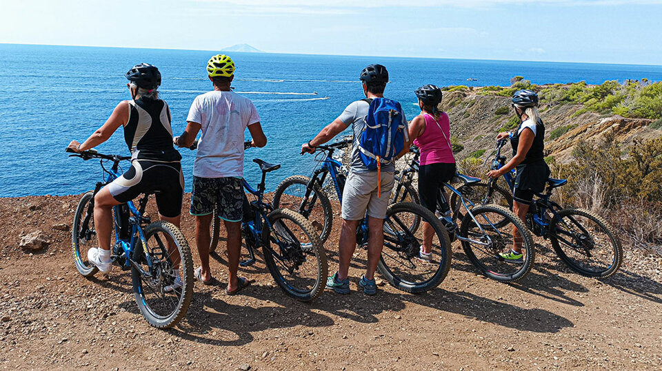 E•ROCKS Home EROCKS ebikes Moving Rents • Noleggio ebike Isola d'Elba