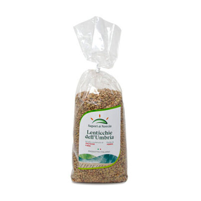Lentilla from the Sibillini Mountains, is a very small legume, rich in numerous nutrients, it cooks in a short time because the skin is very thin, it is a specialty of the mountains that border Umbria and Marche