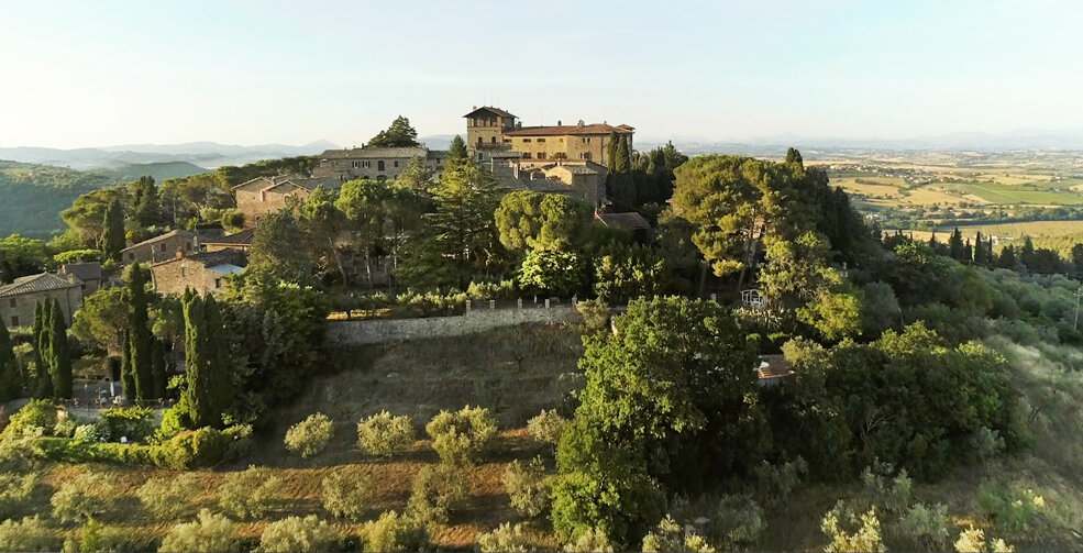 Castello di Monte Vibiano Vecchio produce vino e olio di eccellenza