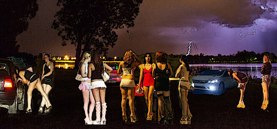 41 valentina e roberta puttane di rocco.jpeg