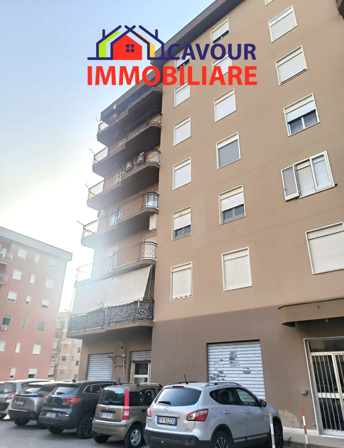 Via Pacini - 117 mq - Zona servitissima - posti auto