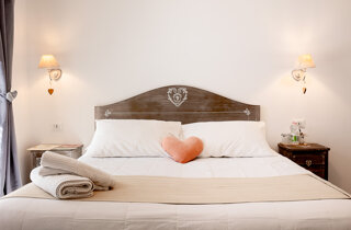 classic%20genzano%20letto%20matrimoniale%203.jpeg