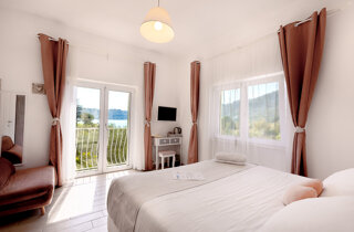 deluxe%20poltrona%20letto.jpeg
