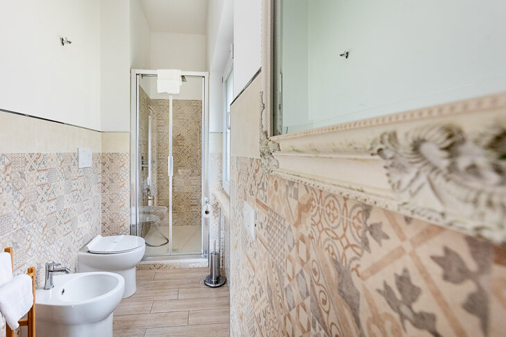 superior ruspoli bagno finestrato.jpeg