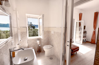 deluxe%20bagno%20finestrato.jpeg
