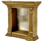 teca-con-specchio-in-legno-dipinto-e-dorato-in-stile-neoclassico