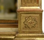 teca-con-specchio-in-legno-dipinto-e-dorato-in-stile-neoclassico