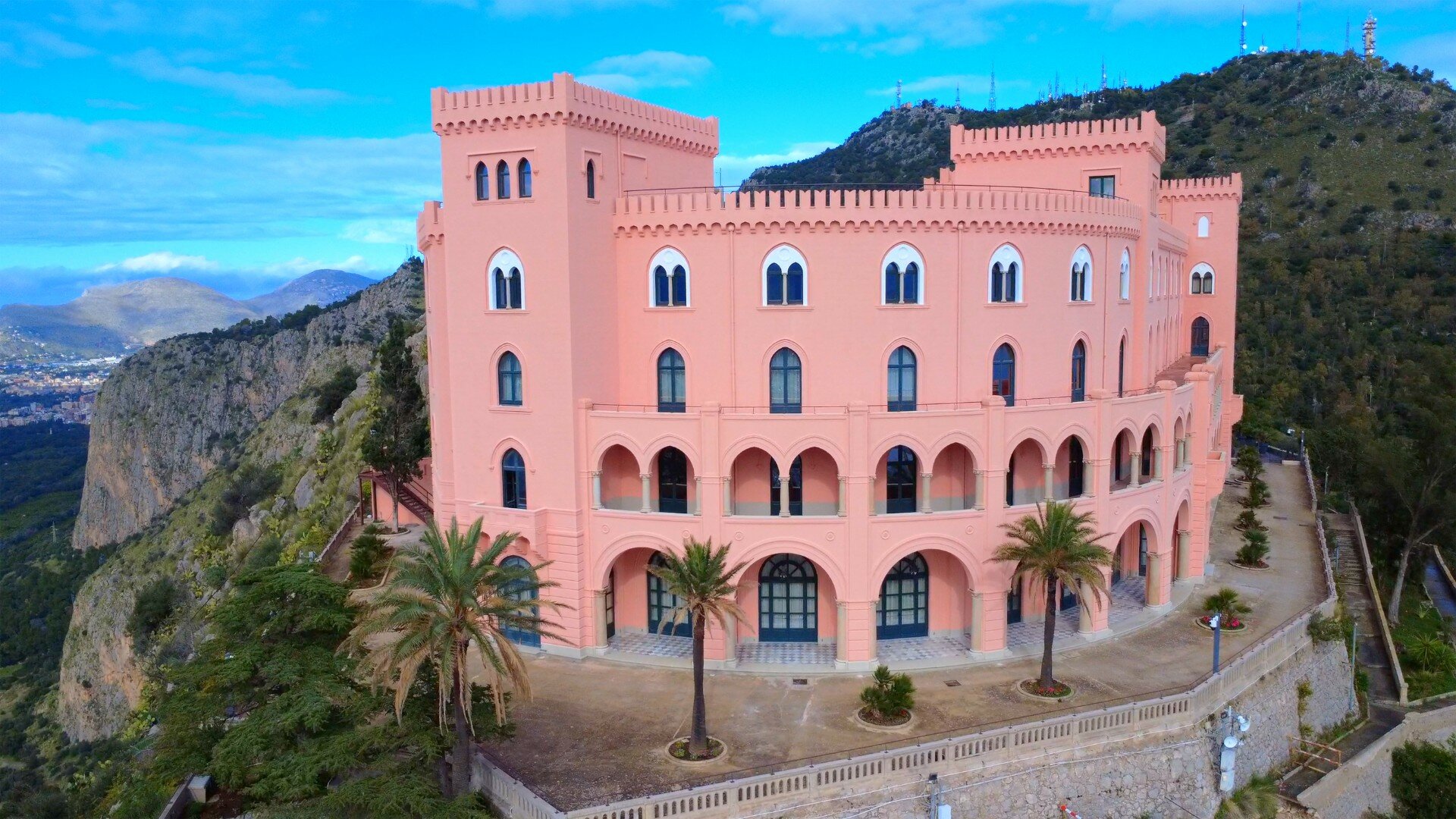 Palermo: torna a splendere il castello Utveggio