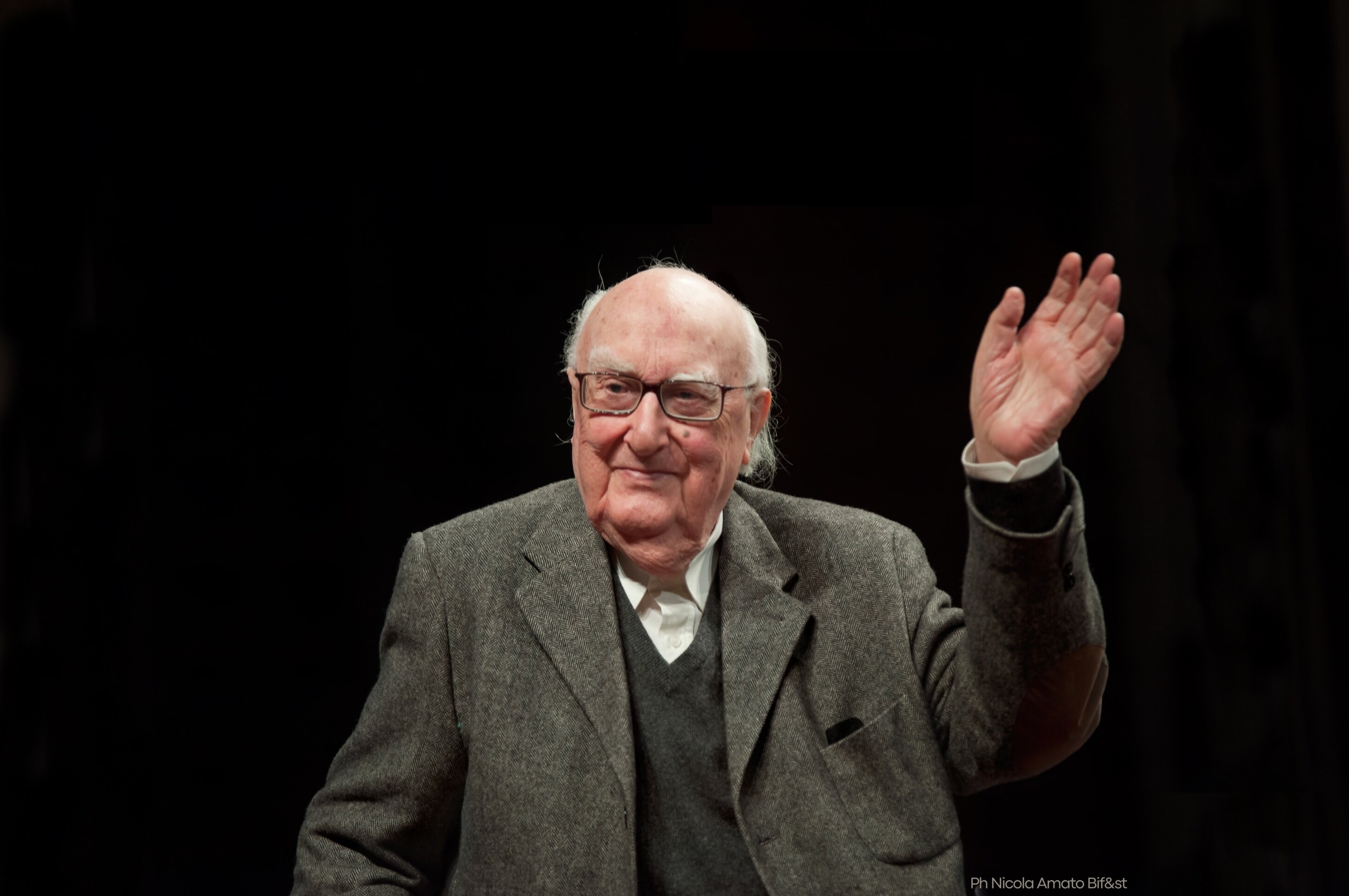 A Marzamemi gli studenti incontrano il maestro Andrea Camilleri