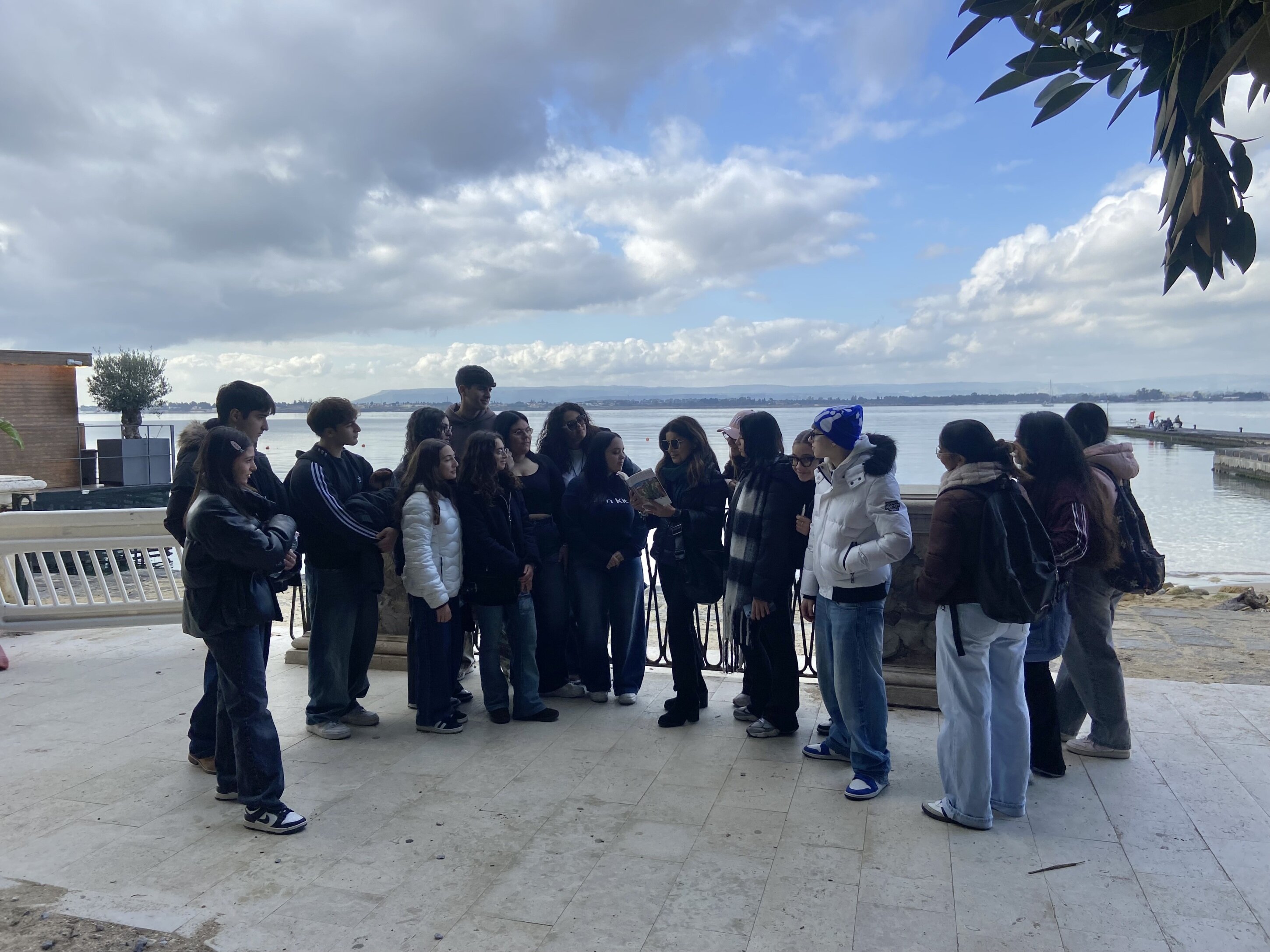 Lezioni outdoor in Ortigia su Elio Vittorini