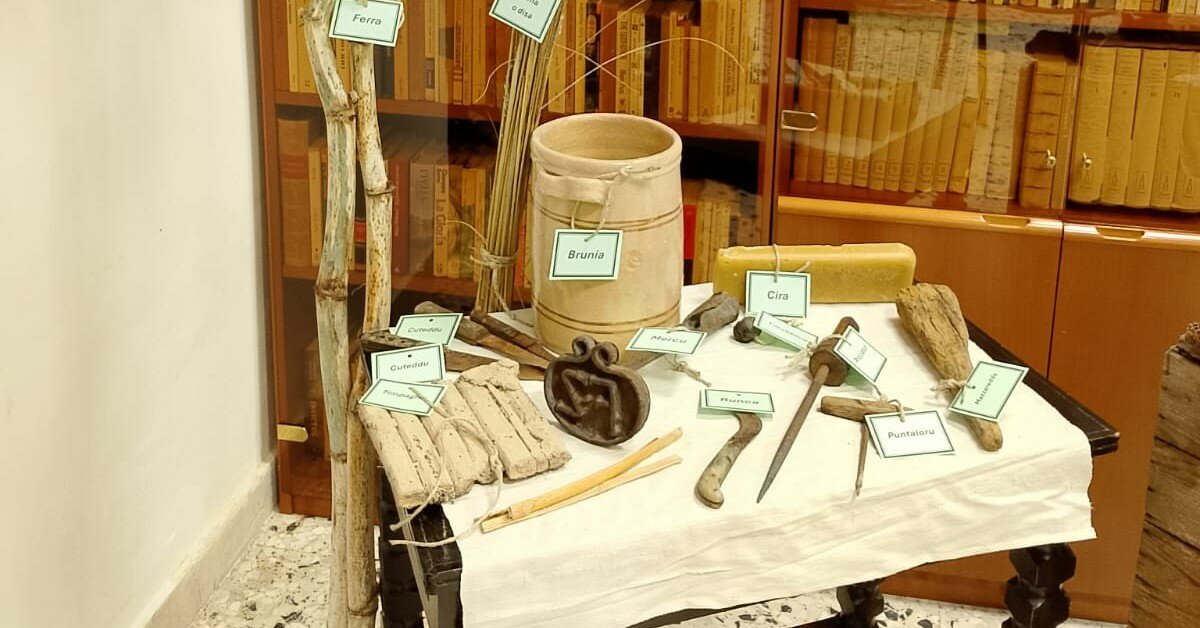 Viaggio nella storia dell&rsquo;apicoltura tradizionale dei Monti Iblei