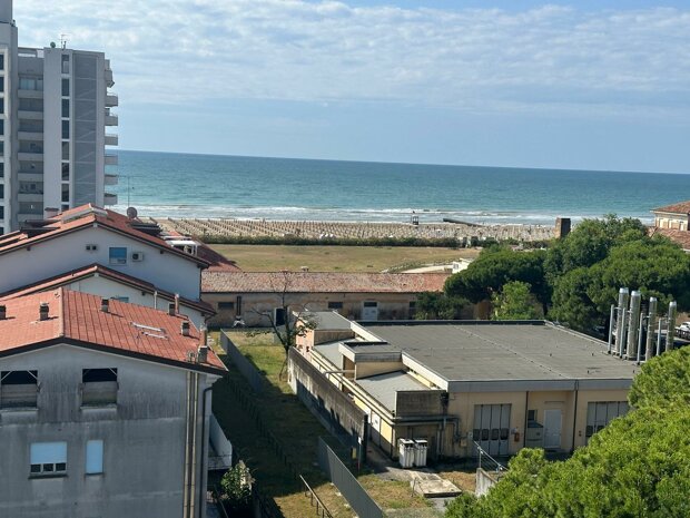 Attico Esclusivo con Vista Panoramica a Jesolo, Piazza Milano