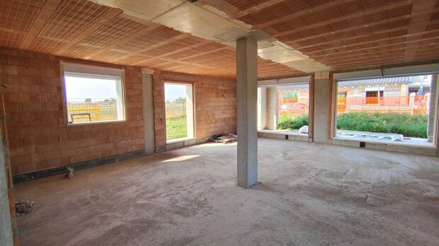 Nuova costruzione in pronta consegna al grezzo avanzato