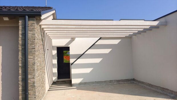 Nuova costruzione in pronta consegna al grezzo avanzato