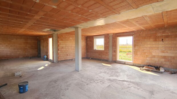 Nuova costruzione in pronta consegna al grezzo avanzato