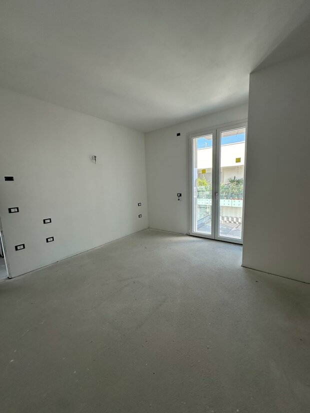 Attico Esclusivo con Vista Panoramica a Jesolo, Piazza Milano