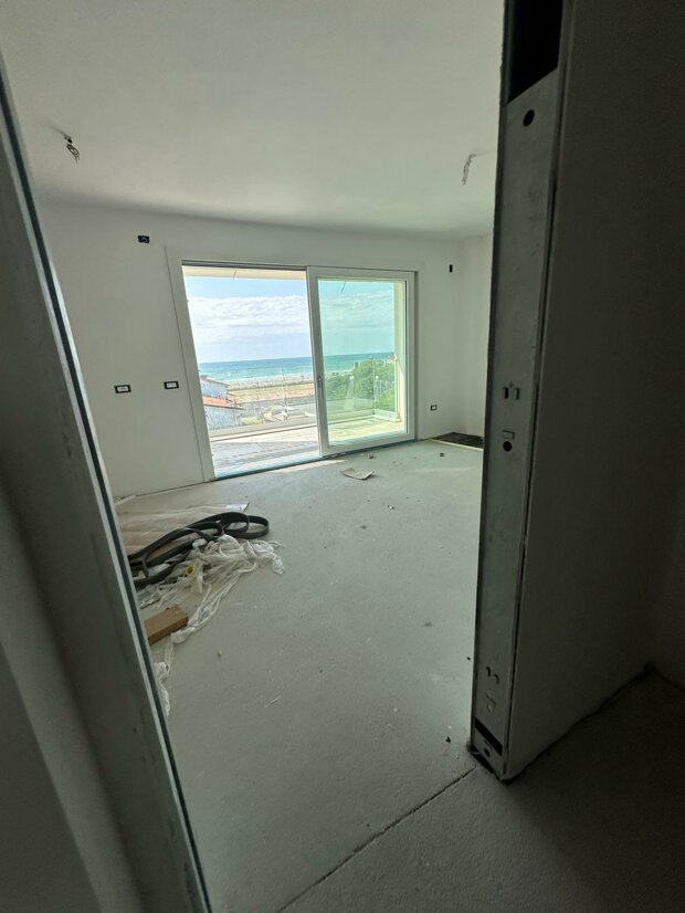 Attico Esclusivo con Vista Panoramica a Jesolo, Piazza Milano