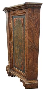 grande-credenza-scantonata-laccata-veneto-xviii-sec