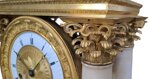 grande-pendola-a-portico-in-alabastro-e-bronzo-dorato-francia-xix-sec