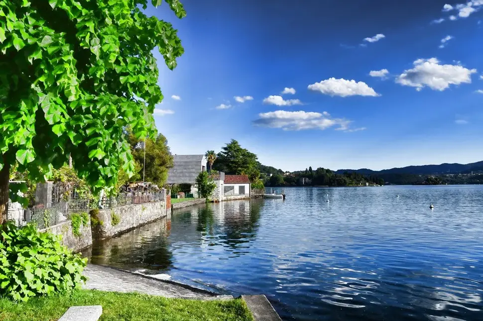 Pettenasco