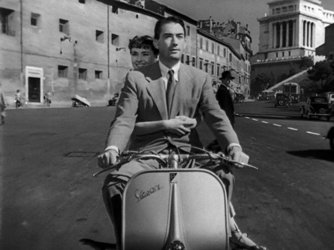 hepburn-and-peck-ride-through-rome-on-the-vespa-kwzf-u3360782726104abc-656x492corriere-web-roma.jpeg