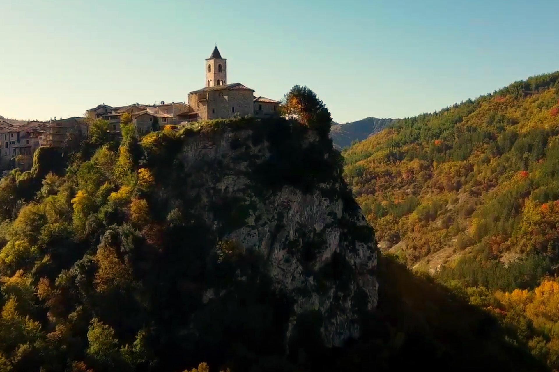 Articoli: Castel Trosino