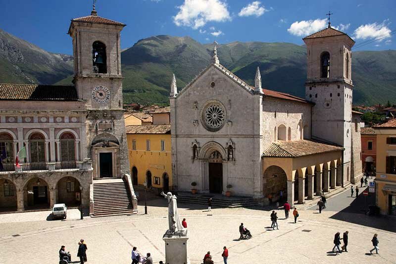 Articoli: Norcia e Castelluccio