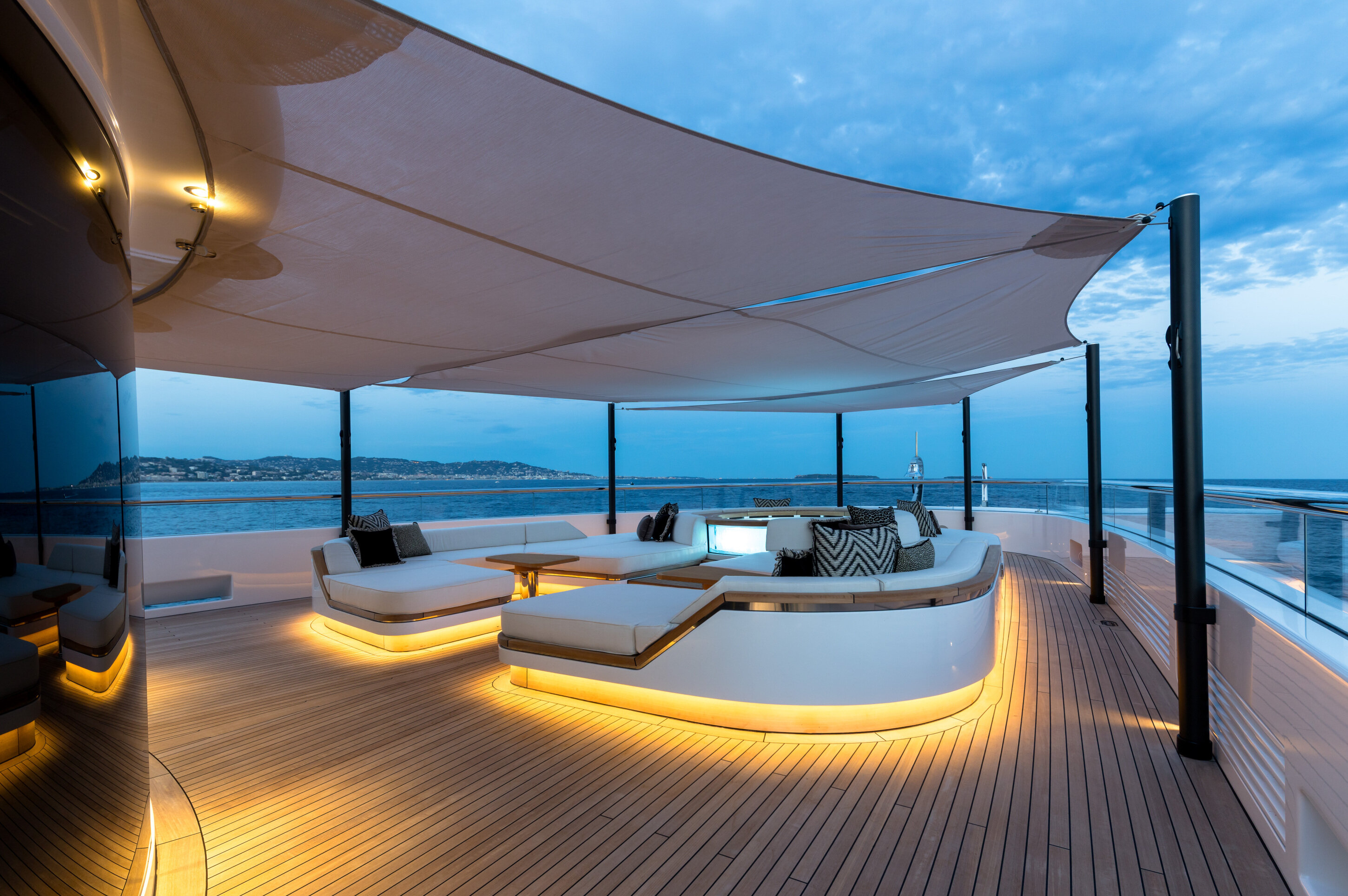 benetti_lady-estey_owner-deck_13-photo-by-jeff-brown.jpeg benetti_lady-estey_owner-deck_13-photo-by-jeff-brown.jpeg