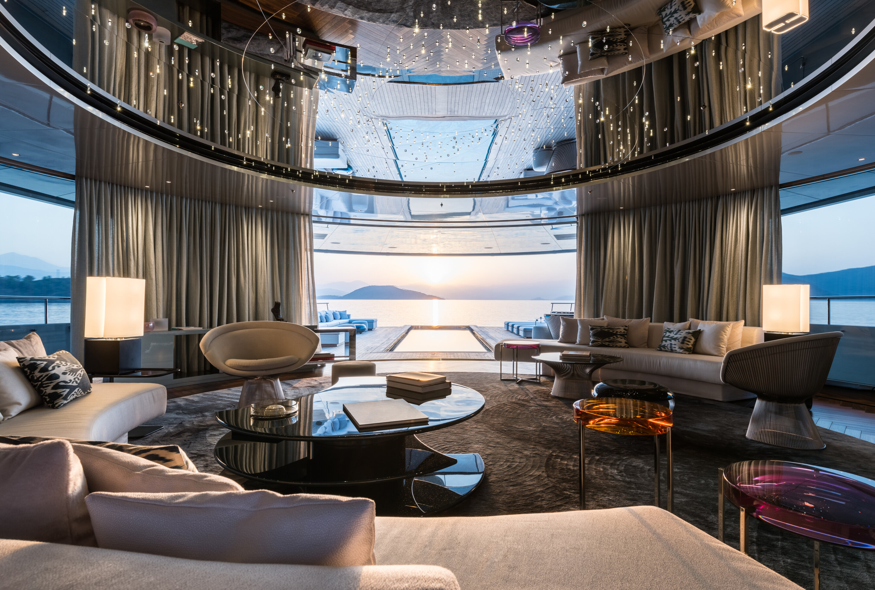 686-copyright-feadship-main-deck-lounge-turkey-01.jpeg