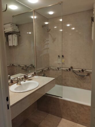 baño.jpeg baño.jpeg