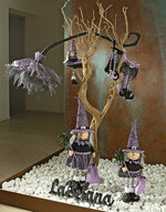 befana-neralilla-seduta-con-sacco