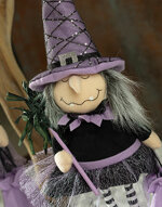 befana-neralilla-in-piedi-con-sacco