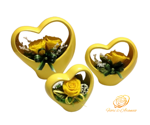 un-gesto-di-amore-rosa-gialla-nel-cuore-di-ceramica-grande