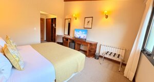 habitacioÌn%20doble%20ejecutiva%20mat%203.jpeg habitacioÌn%20doble%20ejecutiva%20mat%203.jpeg