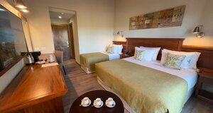 habitacioÌn%20triple%20suite%20mat%20+%20cama%208.jpeg habitacioÌn%20triple%20suite%20mat%20+%20cama%208.jpeg