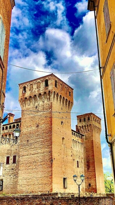 Rocca di Vignola, castello medievale nel centro storico di Vignola, Emilia Romagna