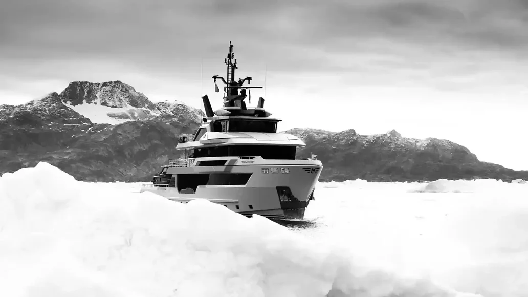 yacht-north-pole