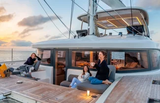 lucky-you-catamarano-lagoon-deck lucky-you-catamarano-lagoon-deck