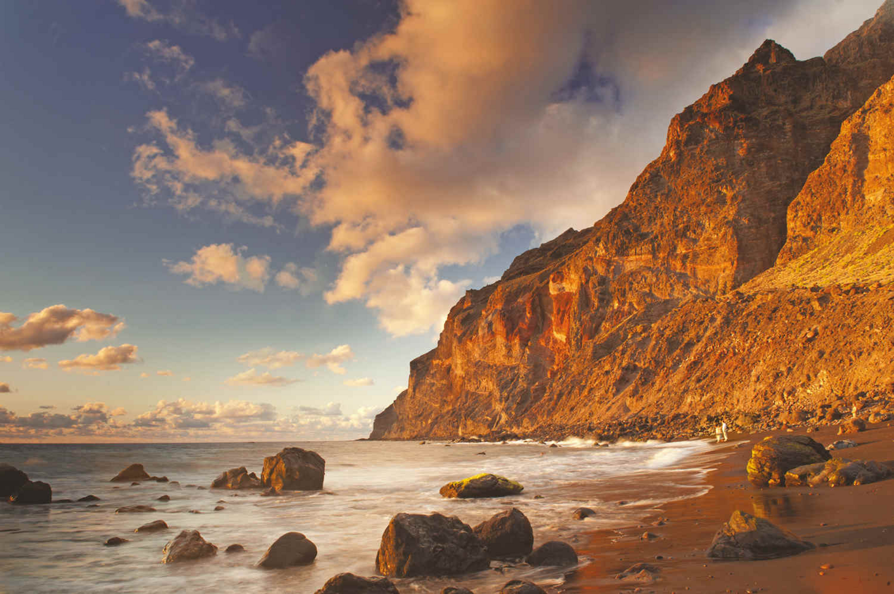 elemento-visuale-spiaggia-rocciosa-delle-canarie elemento-visuale-spiaggia-rocciosa-delle-canarie