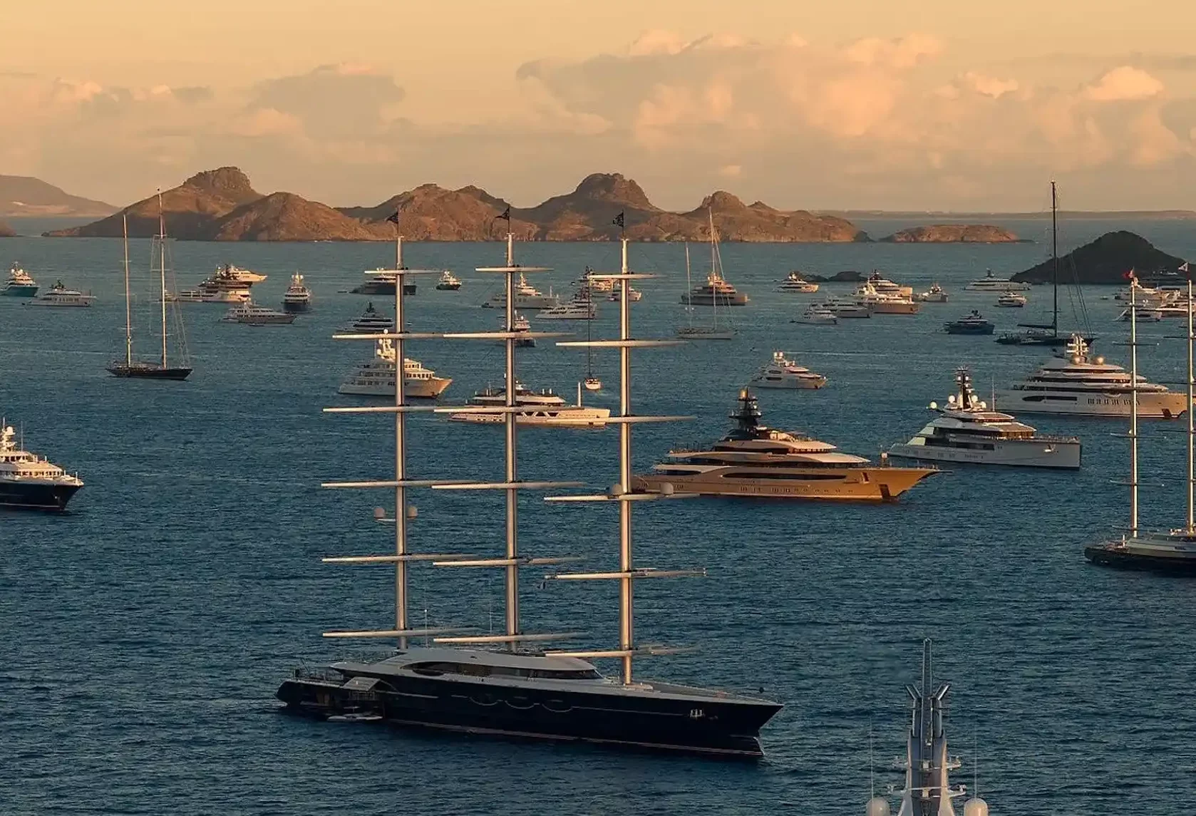 elemento-visuale-veliero-e-yachts-a-motore