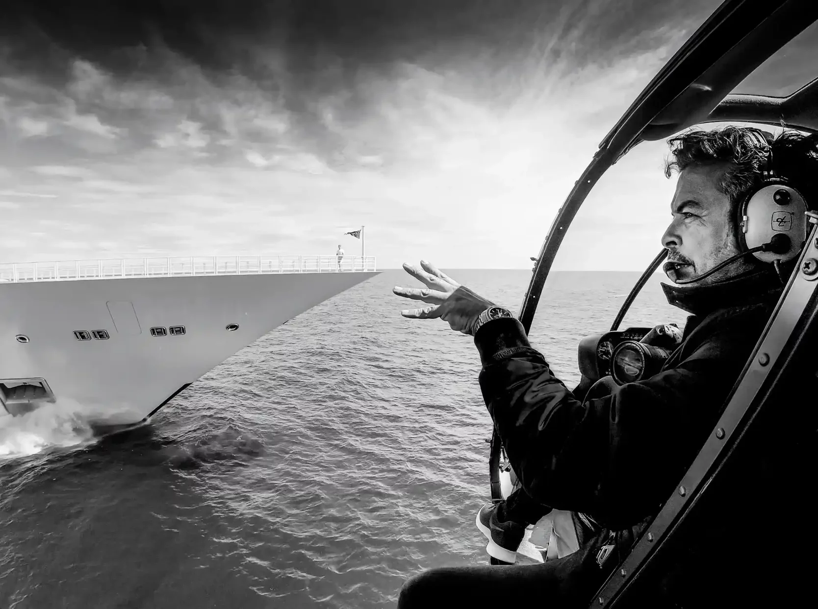 yacht-con-elicottero