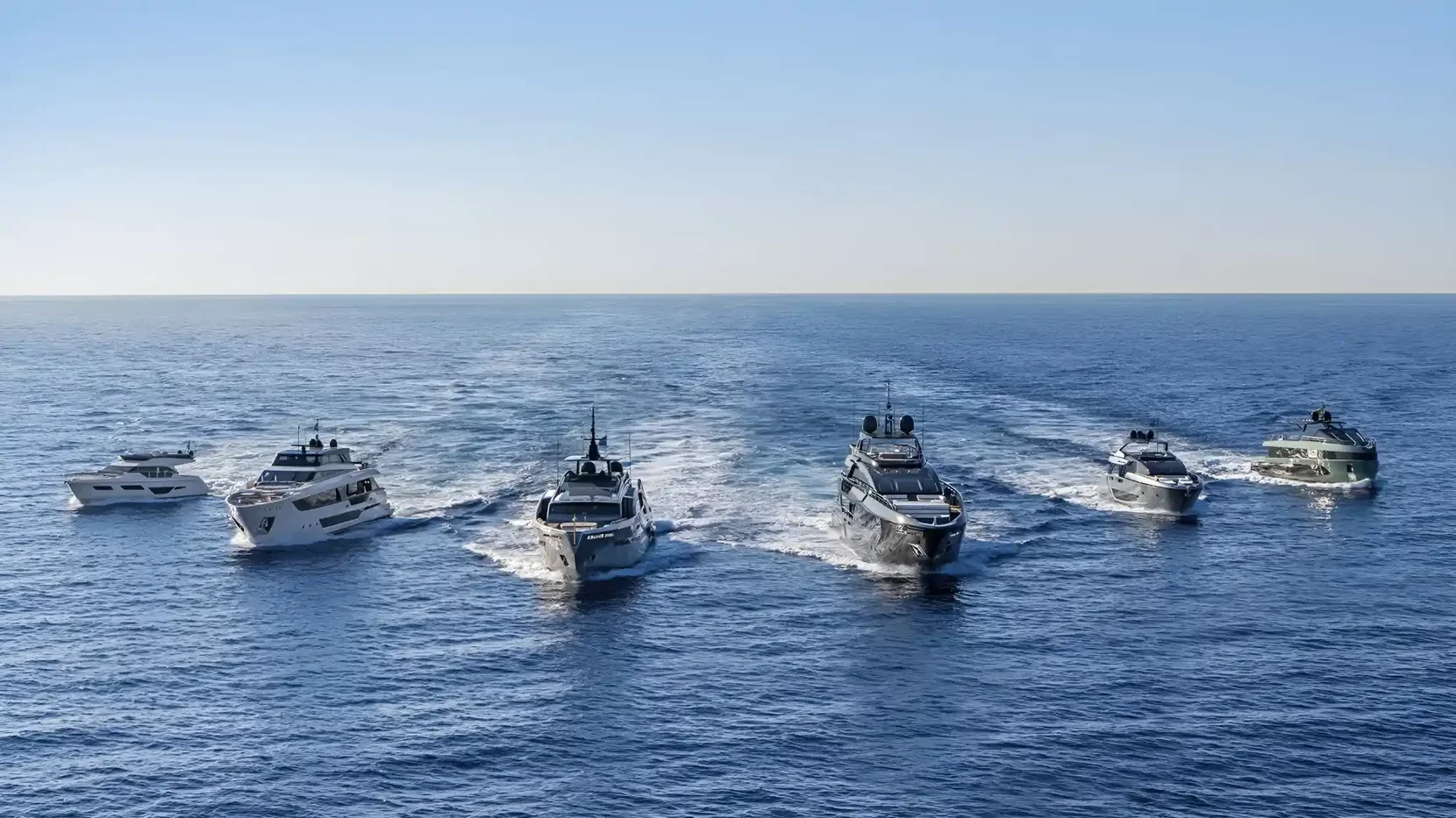 elemento-visuale-yacht-schierati-in-mare 