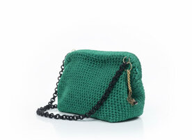 135.borsa artigianale handmade fatta all'uncinetto, foderata con catena nera alluminio, ciondolo %22love%22 con su coccu sardo talismano antimalocchio 45.jpeg