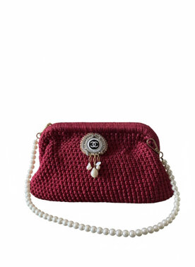 356.borsa artigianale handmade con spilla staccabile e perle barocche, fatta all'uncinetto, con catenella perle sintetiche 89.jpeg