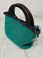 32borsa-artigianale-handmade-fatta-alluncinetto-con-tracolla-fatta-alluncinetto-con-due-manici-in-legno-e-charms-stella-marina-glitter