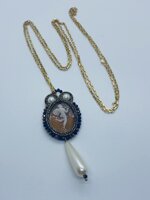 499collana-in-acciaio-con-ciondolo-cammeo-sardonico-di-torre-del-greco-inciso-a-mano-lavorato-a-soutache