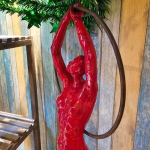sculpture-circle-frau-hilda