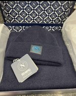 set-regalo-sciarpa-e-cappello-napoli-in-un-elegante-box-regalo