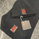 set-sciarpa-e-cappello-milan-in-un-elegante-box-regalo